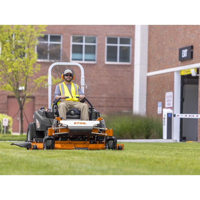STIHL® RZ 972¡ – Family Center Farm & Home