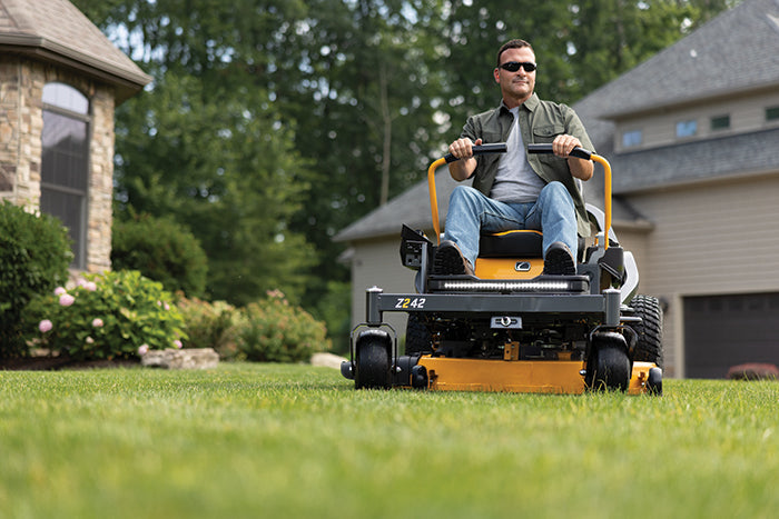 2026 Cub Cadet Z2 42 Ultima Series™