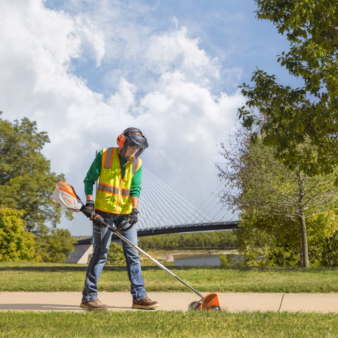 STIHL® FCA135